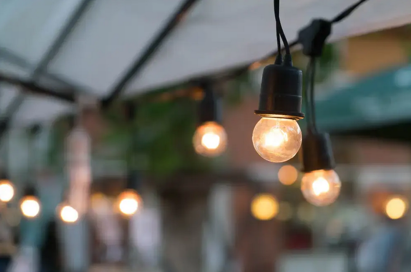 5 Creative Ways to Use Outdoor Lighting for a Cozy Atmosphere